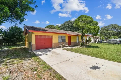 208 67th Street NE Bradenton FL 34208