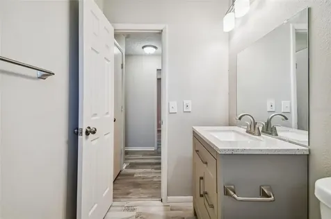 208 67th Street NE Bradenton FL 34208