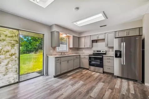208 67th Street NE Bradenton FL 34208