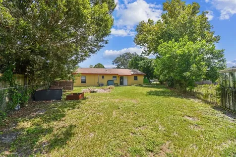 208 67th Street NE Bradenton FL 34208