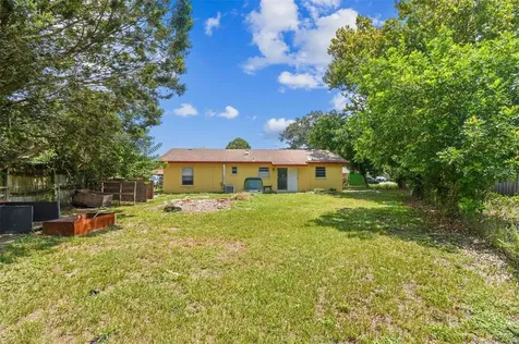 208 67th Street NE Bradenton FL 34208