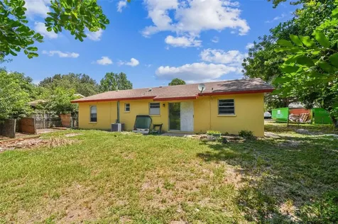 208 67th Street NE Bradenton FL 34208