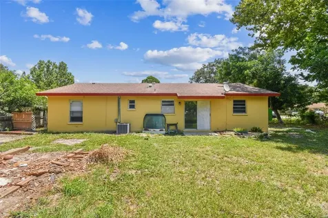 208 67th Street NE Bradenton FL 34208