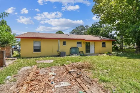 208 67th Street NE Bradenton FL 34208