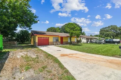 208 67th Street NE Bradenton FL 34208