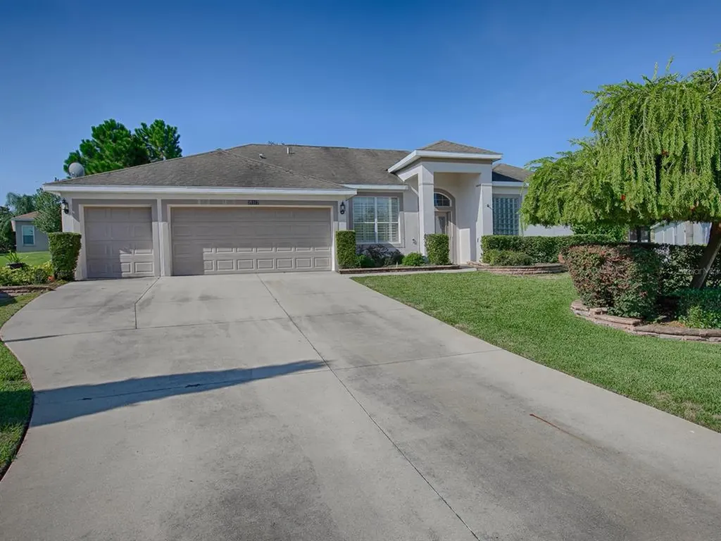 25317 Forest Oak Court Leesburg FL 34748