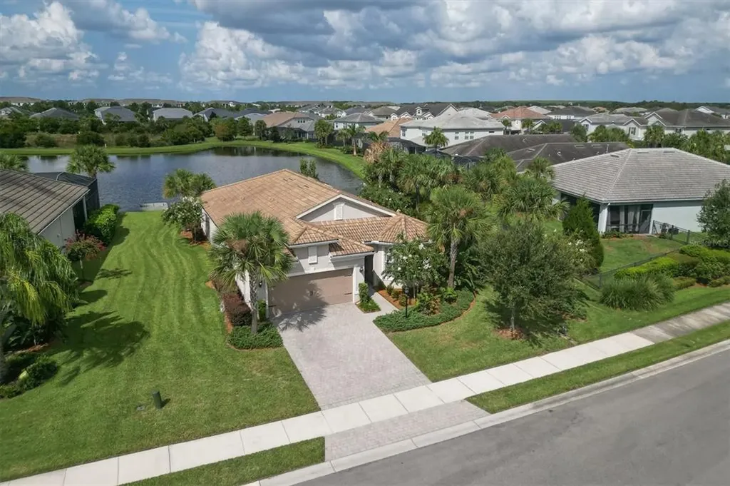 12008 Seabrook Avenue Bradenton FL 34211