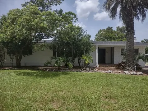 938 N Amelia Avenue Deland FL 32724