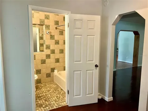 4909 N Darby Avenue Tampa FL 33603