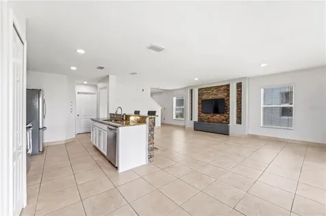 7704 Maroon Peak Drive Ruskin FL 33573