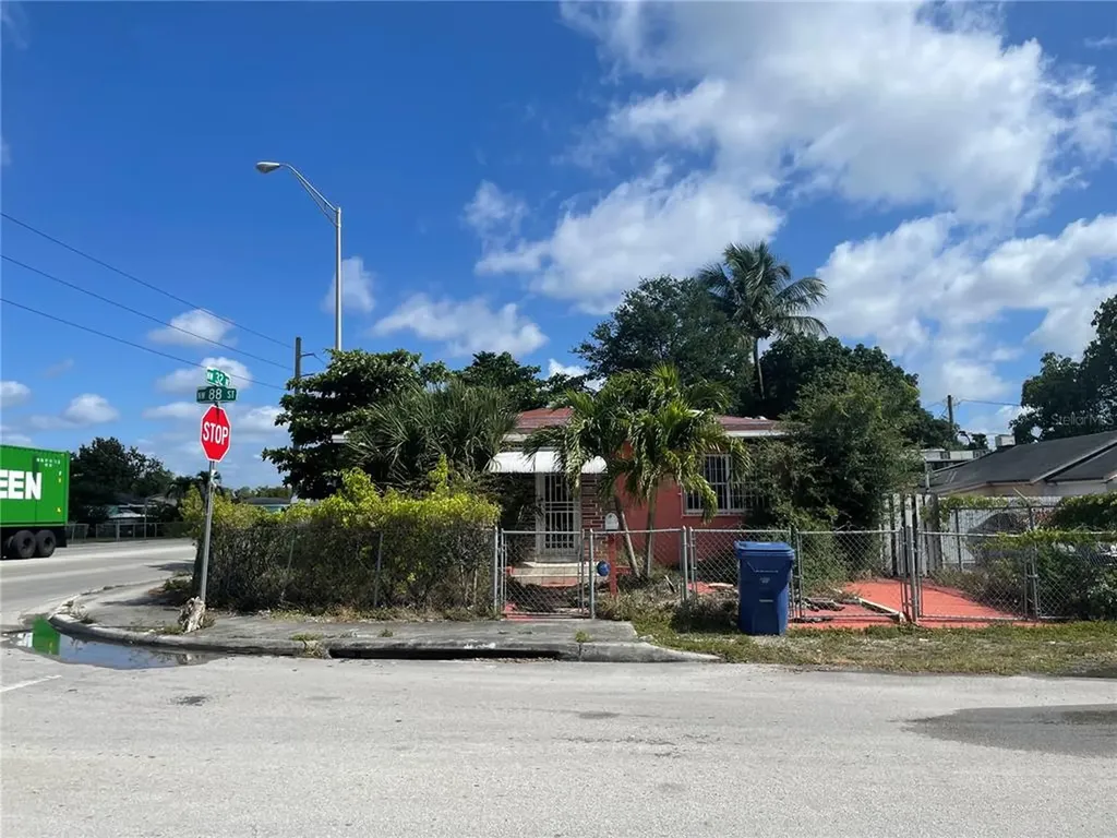 3191 NW 88th Street Miami FL 33147