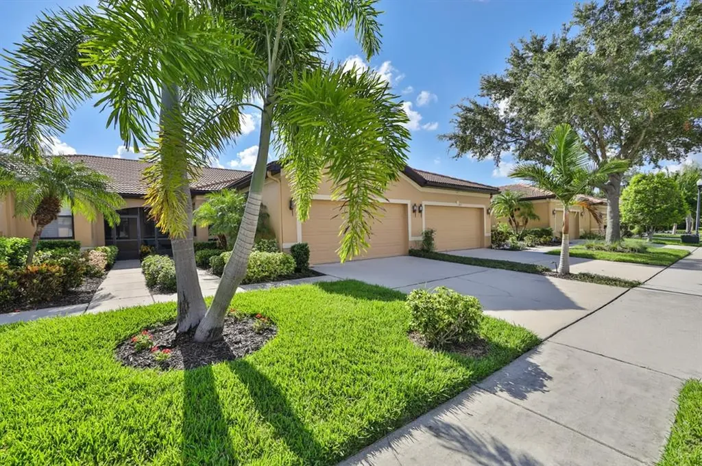 5839 Sunset Falls Drive Apollo Beach FL 33572