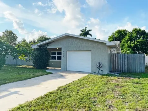 6425 41st Avenue N St Petersburg FL 33709