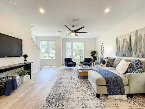 2645 1st Avenue N St Petersburg FL 33713