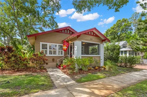 256 18th Avenue NE St Petersburg FL 33704