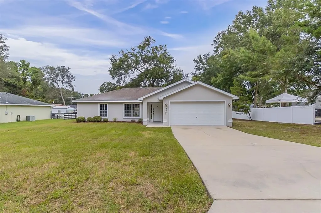 9305 SE 162nd Street Summerfield FL 34491