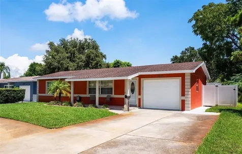 5868 5th Street S St Petersburg FL 33705