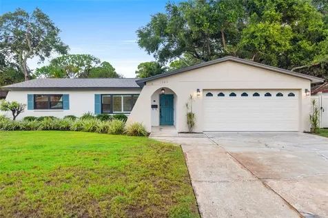 1863 75th Avenue N St Petersburg FL 33702