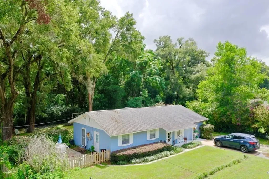 1820 NE 61st Street Ocala FL 34479