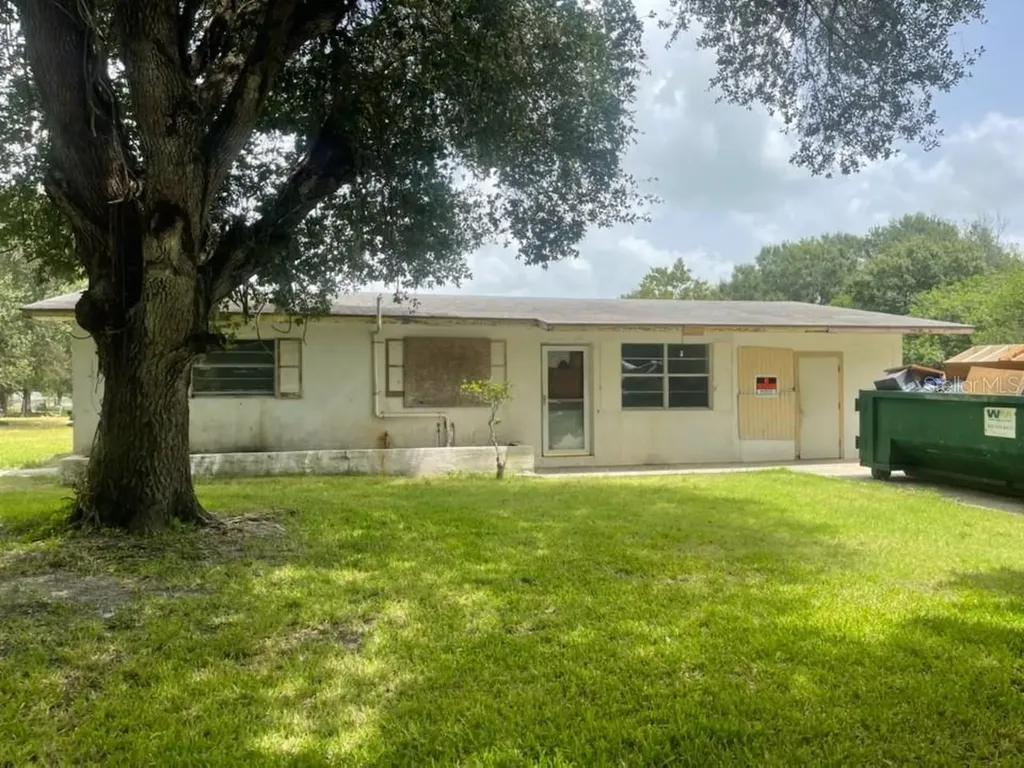 7683 NW 87th Court Okeechobee FL 34972