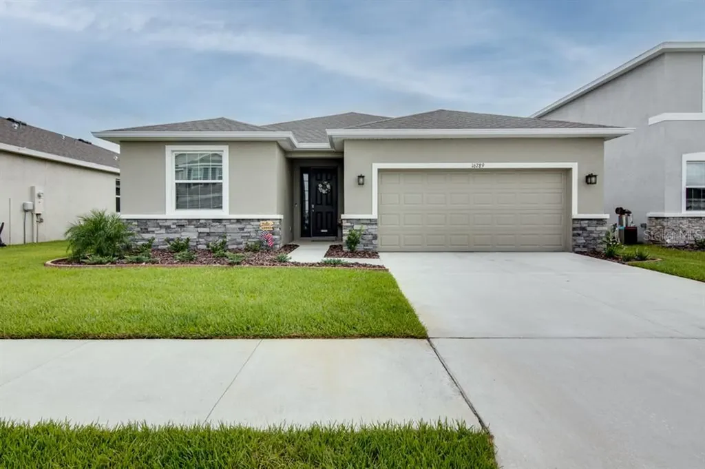 16789 Glacier Bay Loop Wimauma FL 33598