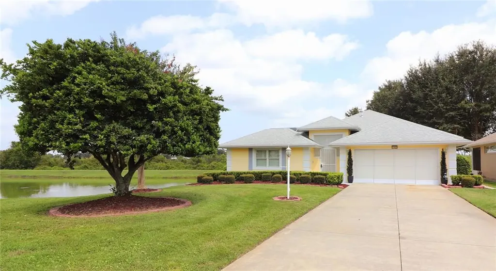 21422 Royal Street Georges Lane Leesburg FL 34748