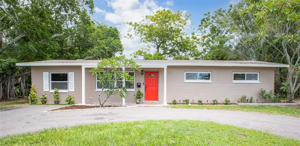 3800 Kingfish Drive SE St Petersburg FL 33705