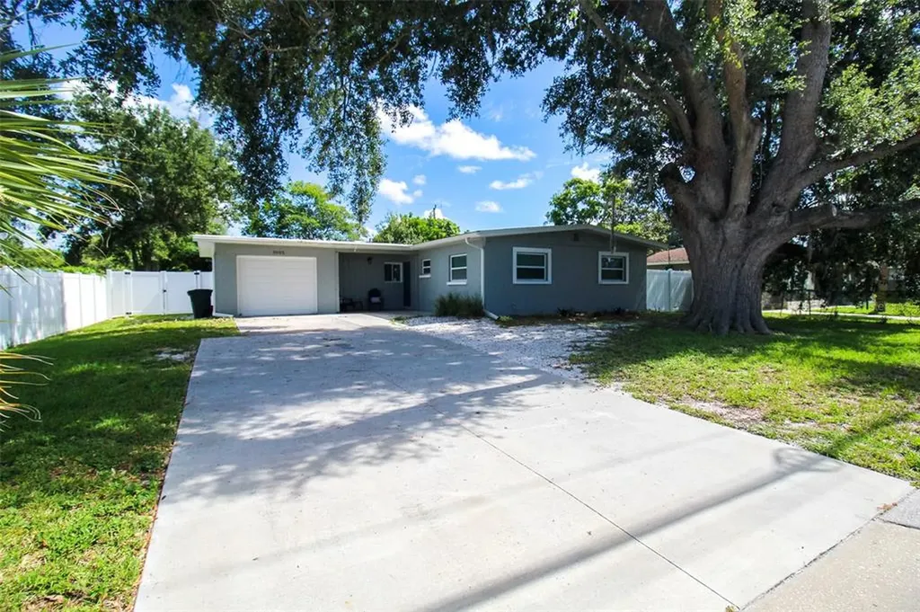 5005 Bee Ridge Road Sarasota FL 34233