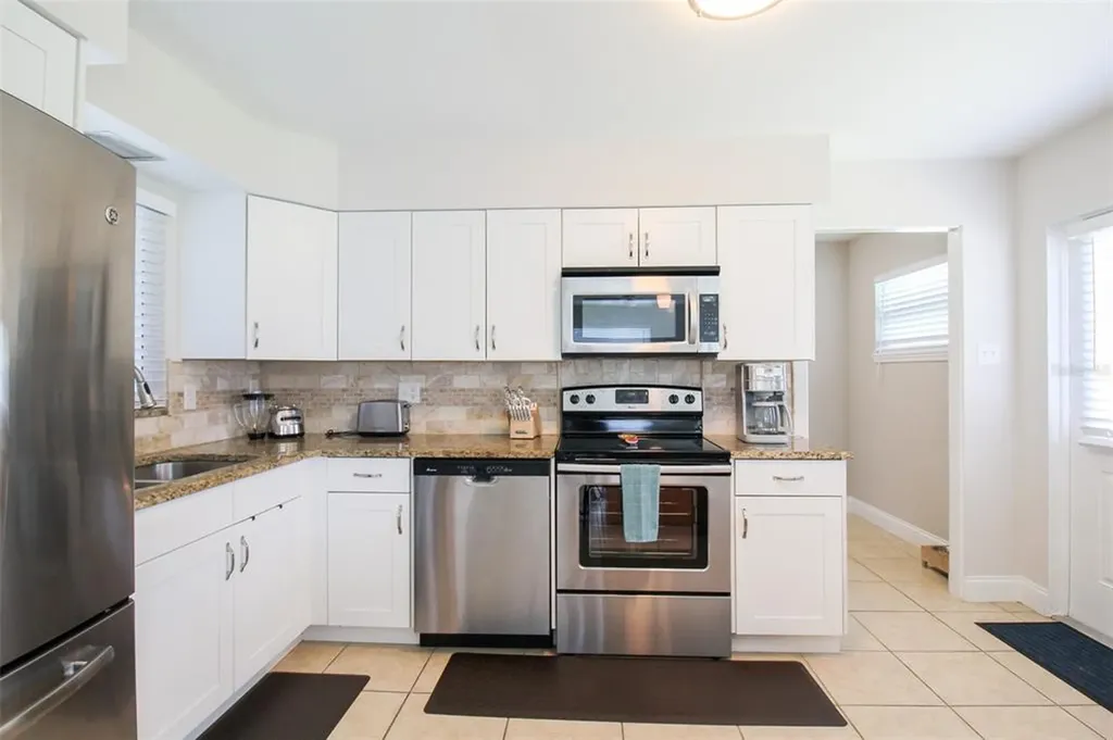 5005 Bee Ridge Road Sarasota FL 34233