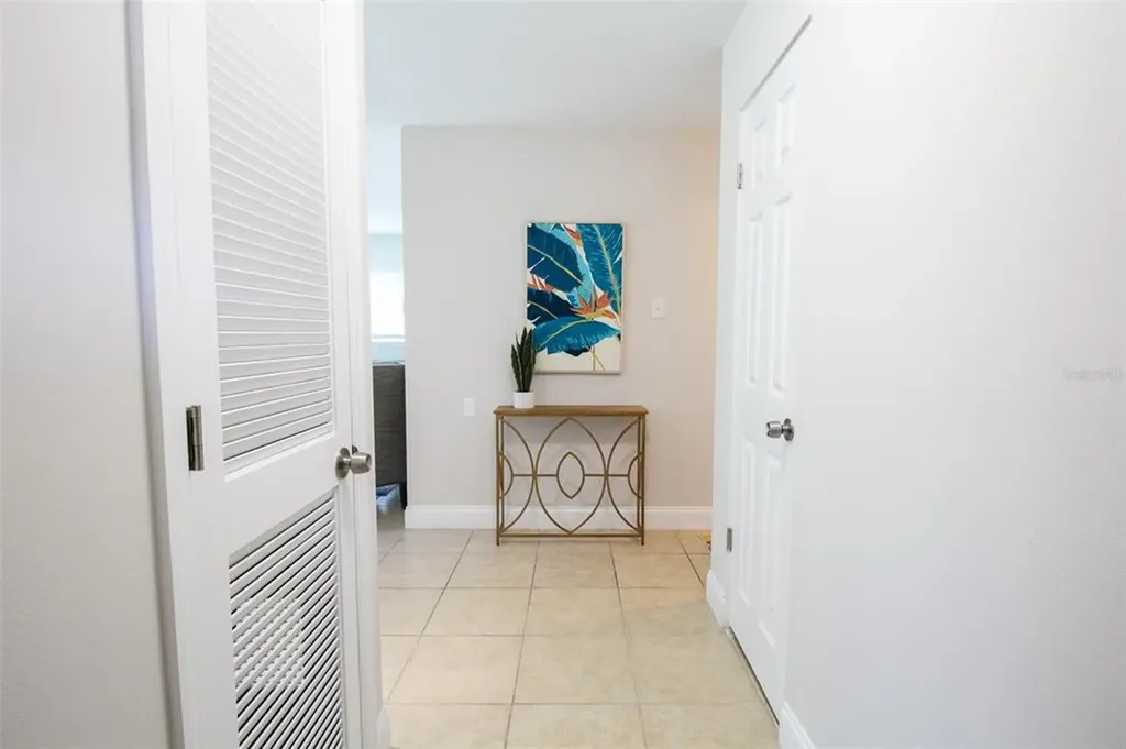 5005 Bee Ridge Road Sarasota FL 34233