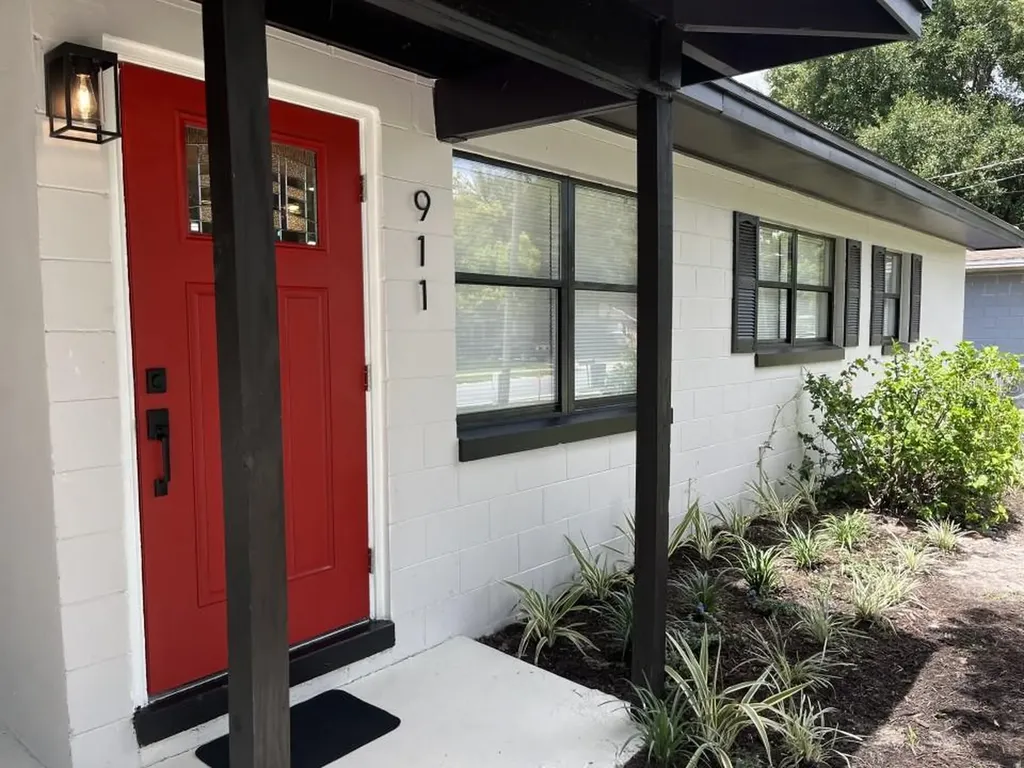 911 N Triplet Lake Drive Casselberry FL 32707
