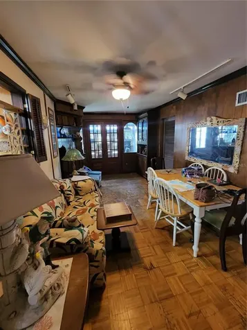1913 W Aileen Street Tampa FL 33607
