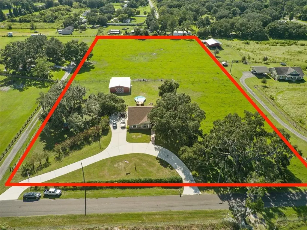 9541 Edison Road Lithia FL 33547