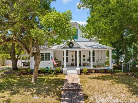 212 28th Street W Bradenton FL 34205