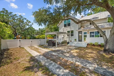 212 28th Street W Bradenton FL 34205
