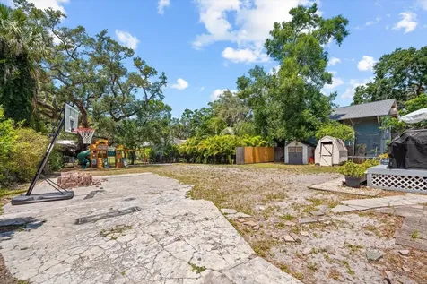 212 28th Street W Bradenton FL 34205