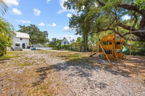 212 28th Street W Bradenton FL 34205