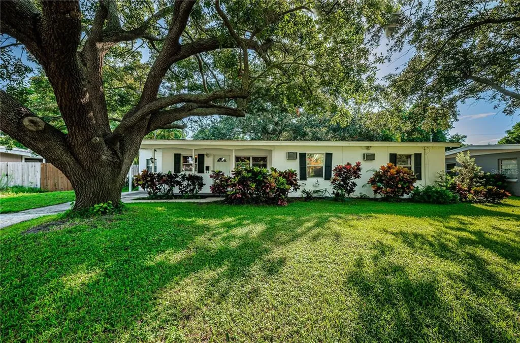 4130 Pompano Drive SE St Petersburg FL 33705