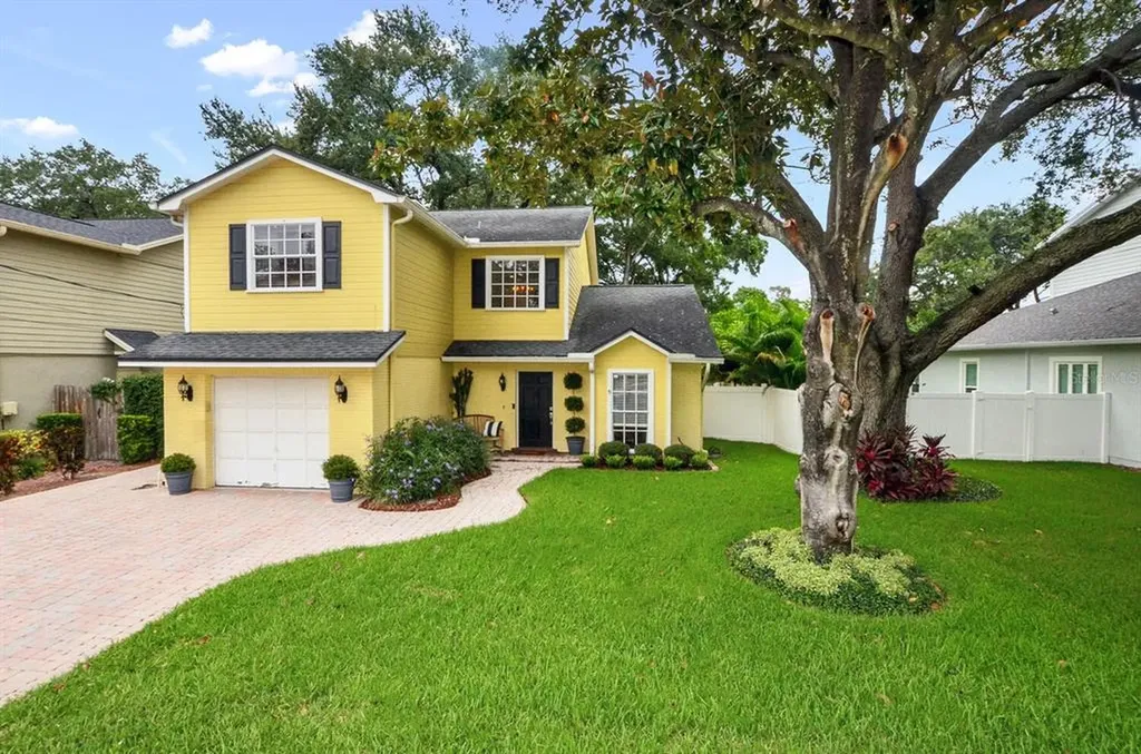 3907 W Corona Street Tampa FL 33629