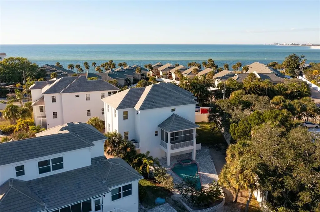 6906 Bochi Circle Sarasota FL 34242