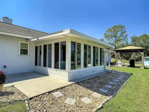 5201 Marion County Road Weirsdale FL 32195