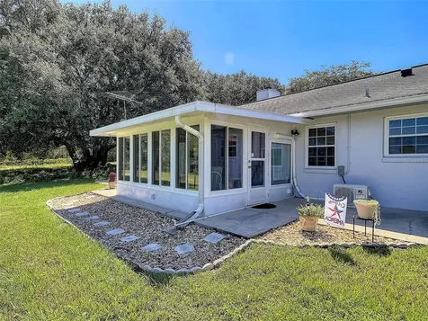 5201 Marion County Road Weirsdale FL 32195