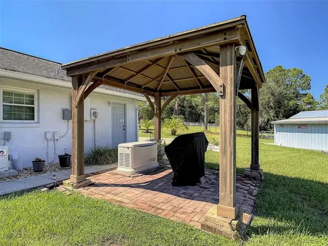 5201 Marion County Road Weirsdale FL 32195