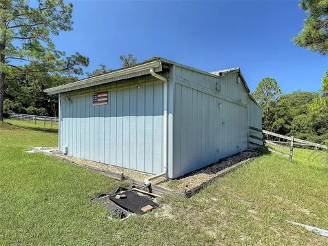 5201 Marion County Road Weirsdale FL 32195
