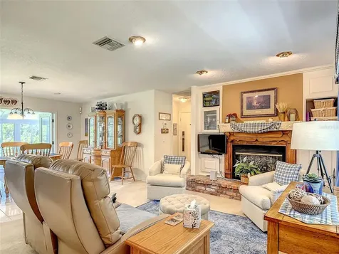 5201 Marion County Road Weirsdale FL 32195