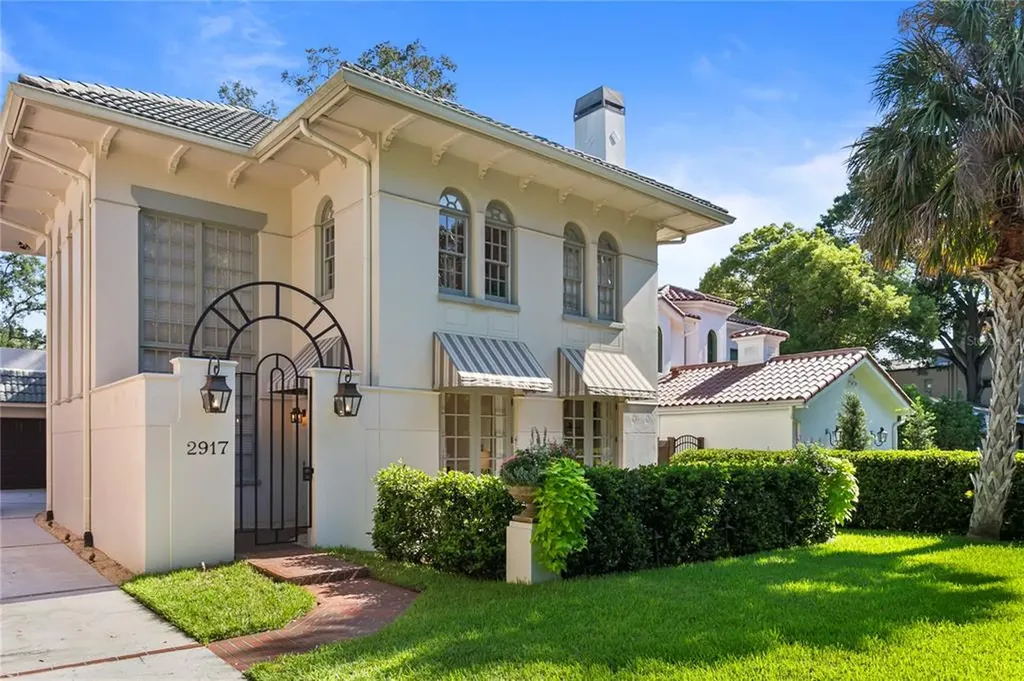2917 W Bay Court Avenue Tampa FL 33611