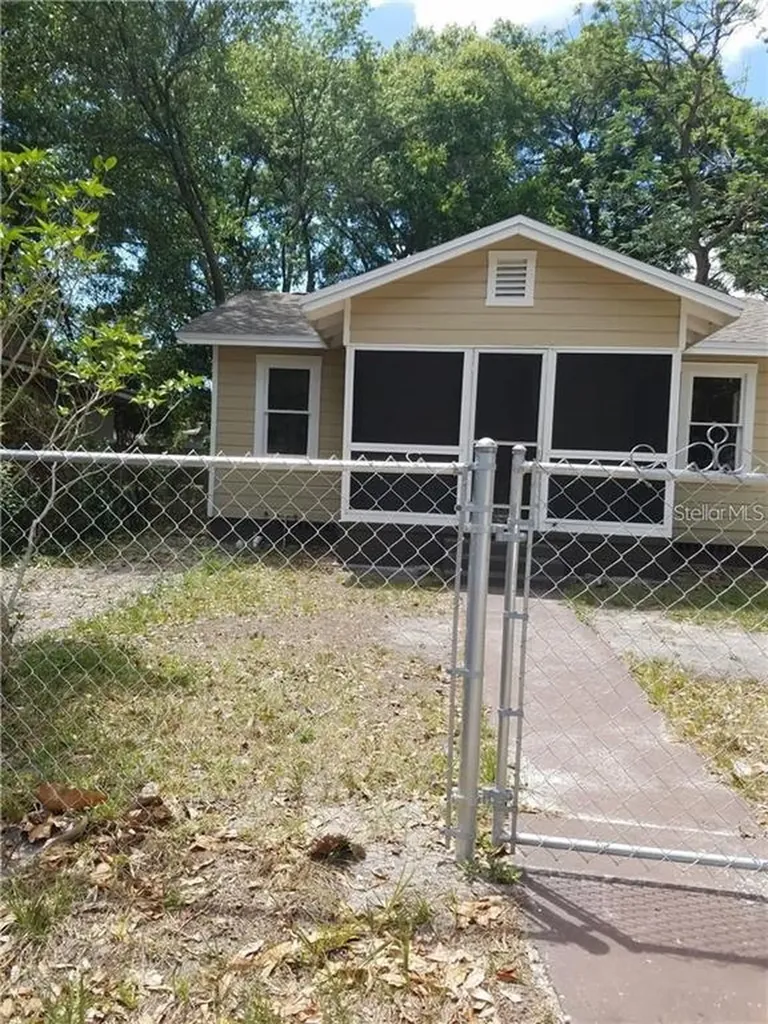10104 N Arden Avenue Tampa FL 33612