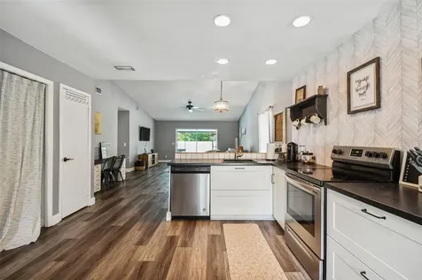 9906 Sir Frederick Street Tampa FL 33637