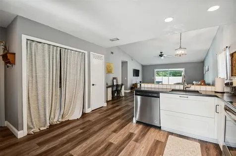9906 Sir Frederick Street Tampa FL 33637