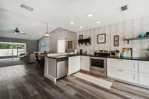 9906 Sir Frederick Street Tampa FL 33637
